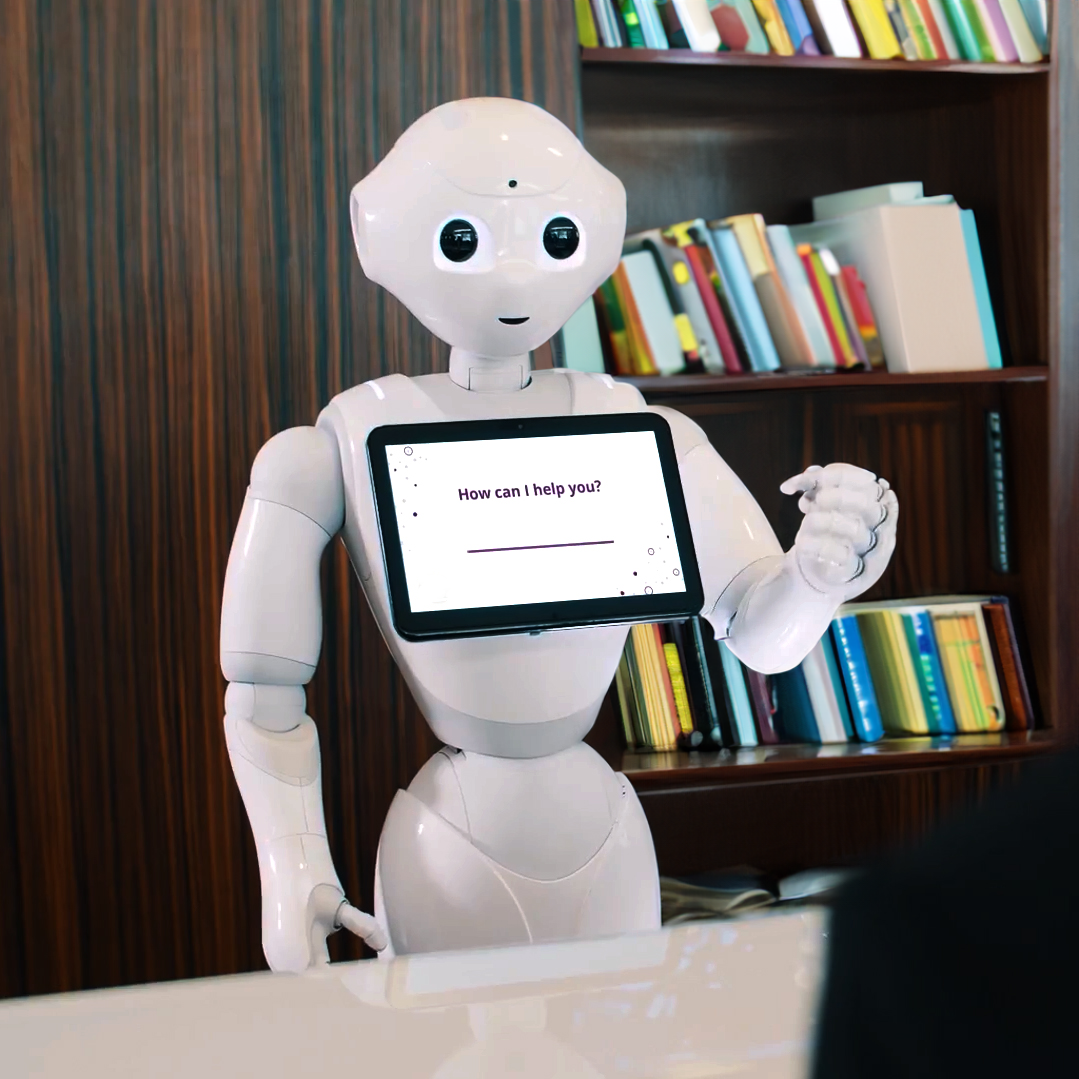 Robot Pepper pracuje w bibliotece